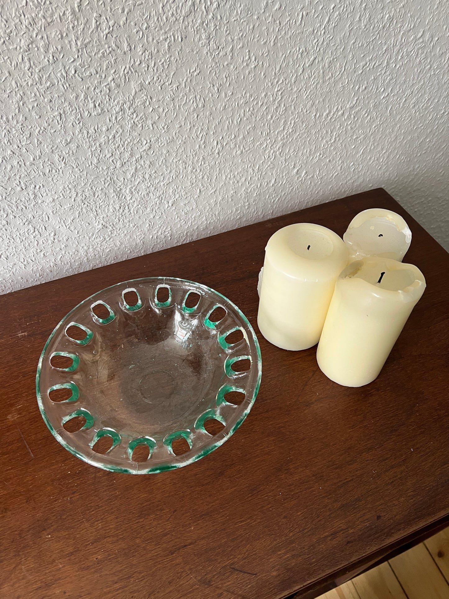 Small Spanish glass bowl with openwork rim – handmade look in greenish glass