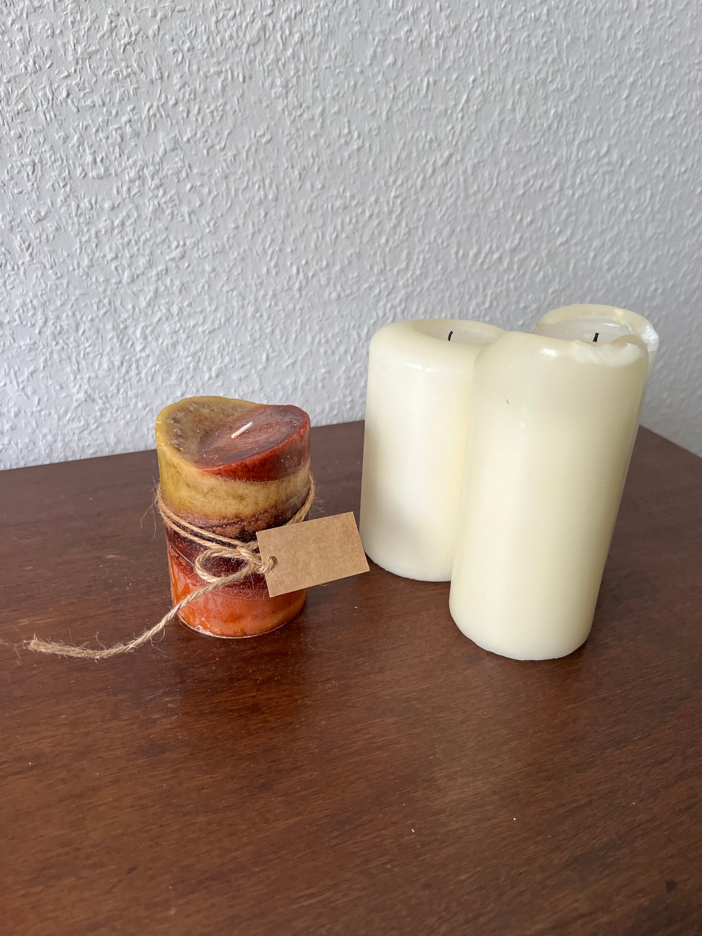 Rustikale Stumpenkerze Duftkerze Zimt myHome in Orange-Braun mit Struktur und Bastband Vintage 80er/90er