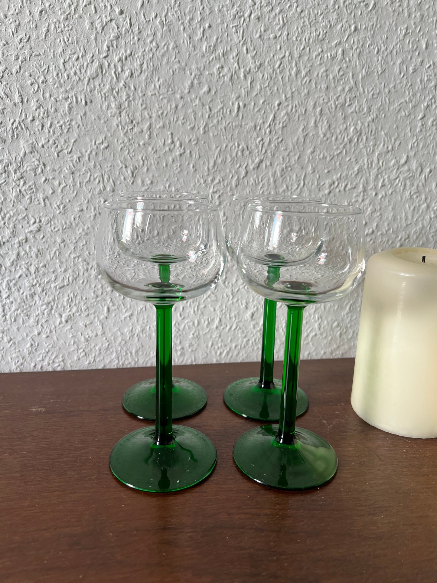 Luminarc France 4er Set Smaragd Grüner Stiel Weißweinglas MCM 1980er