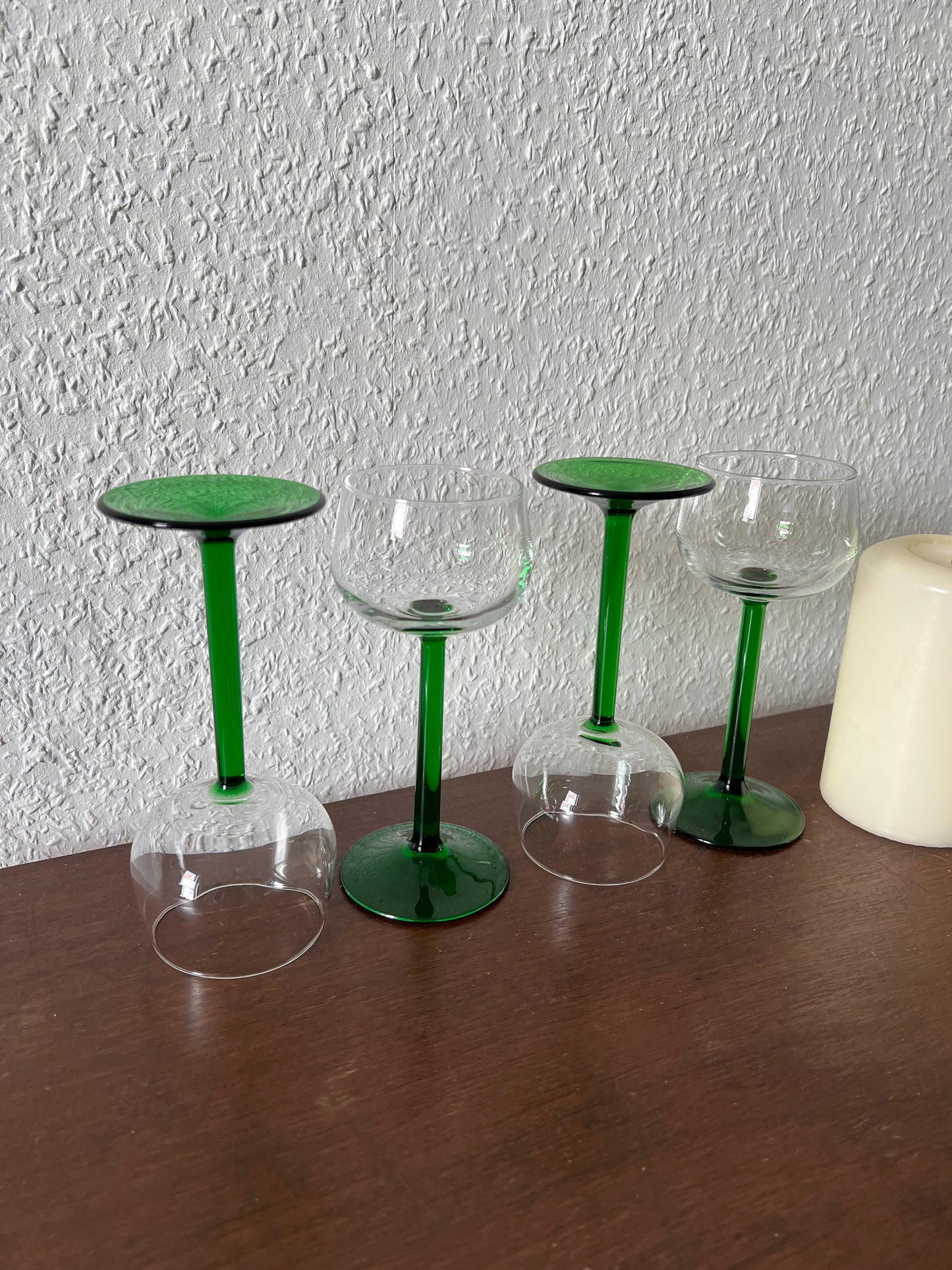 Luminarc France 4er Set Smaragd Grüner Stiel Weißweinglas MCM 1980er