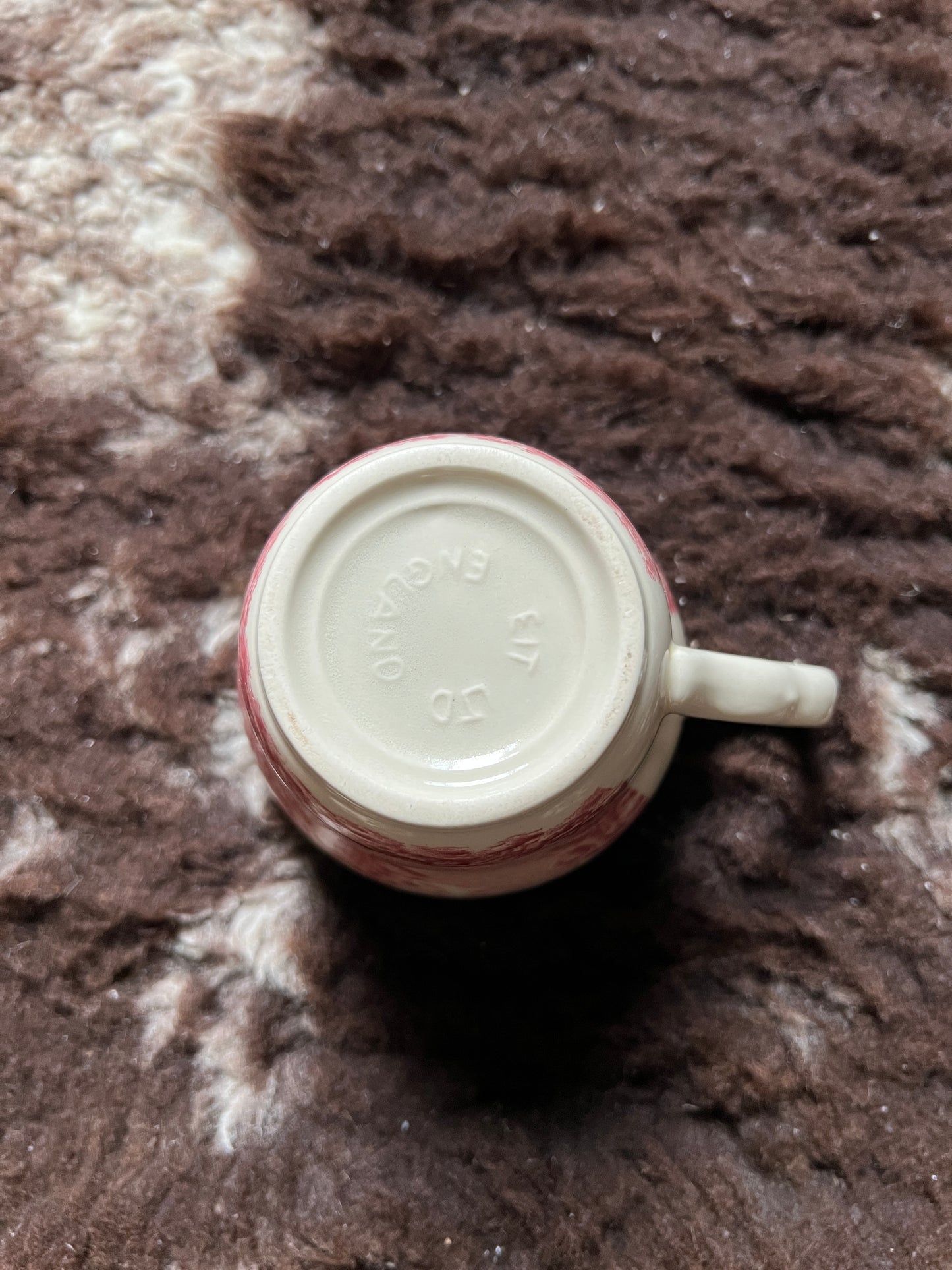English Ironstone Tableware Kaffee- und Teetasse Rot & Weiß