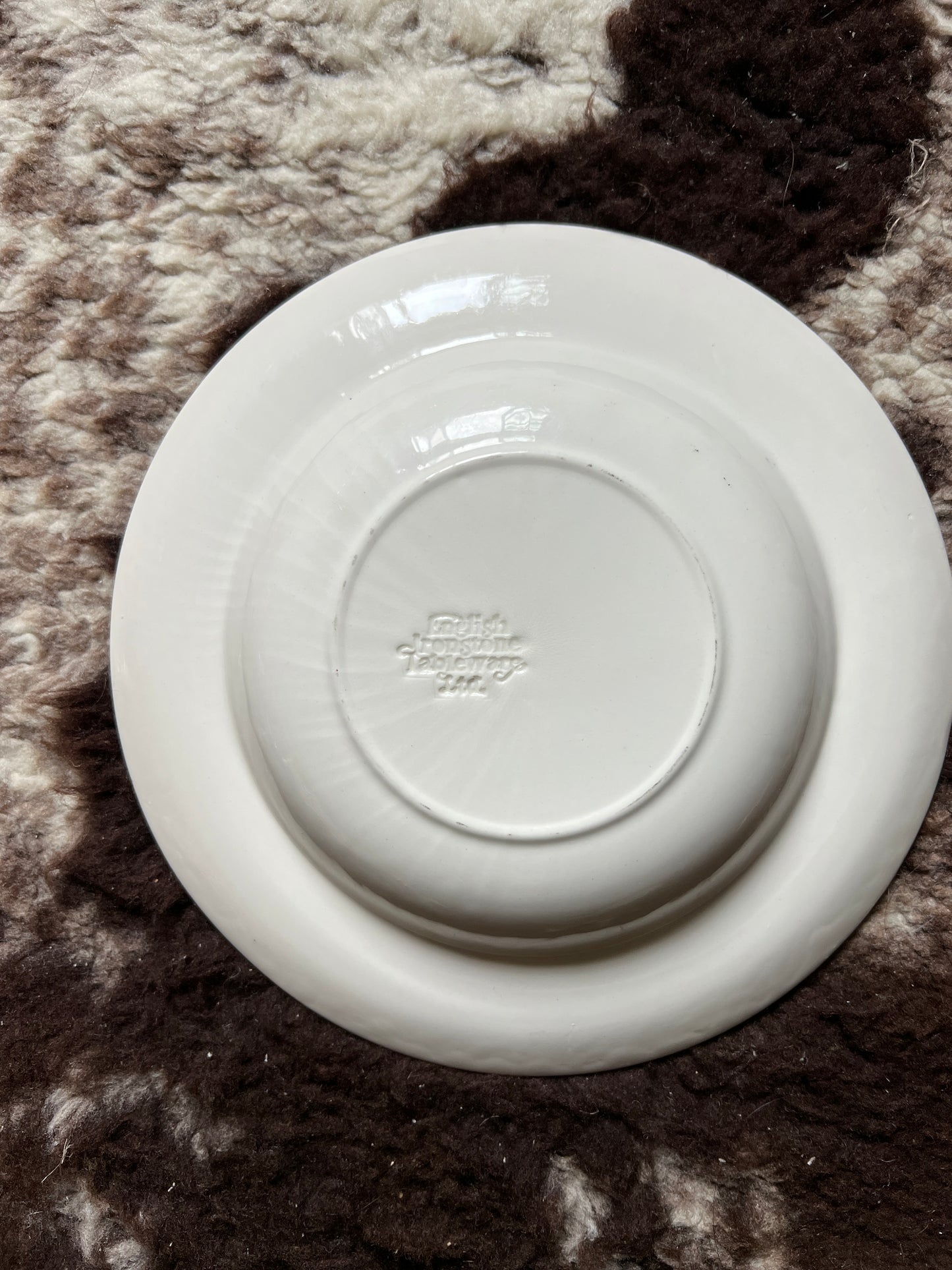 English Ironstone Tableware Suppenteller Rot & Weiß