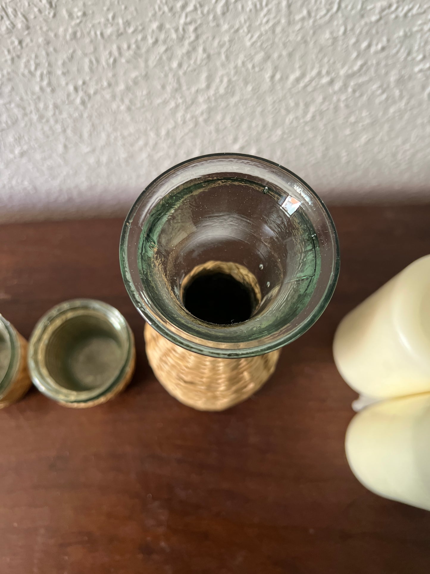 Set Glaskaraffe mit 3er-Set Gläsern geflochten Schnur Bast Vintage Mid Century