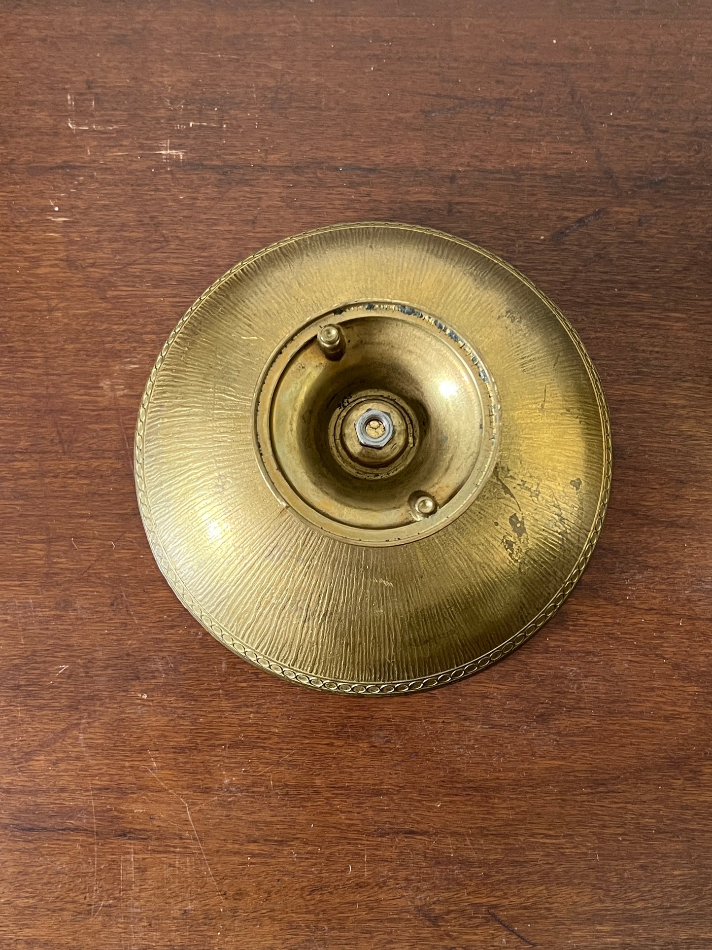 Gilded bronze foot bowl round with foot patina storage vintage decoration