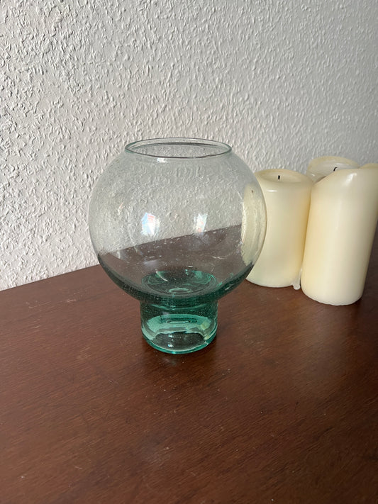 Runde grünliche Glasvase mundgeblasen Vintage Mid-Century Modern