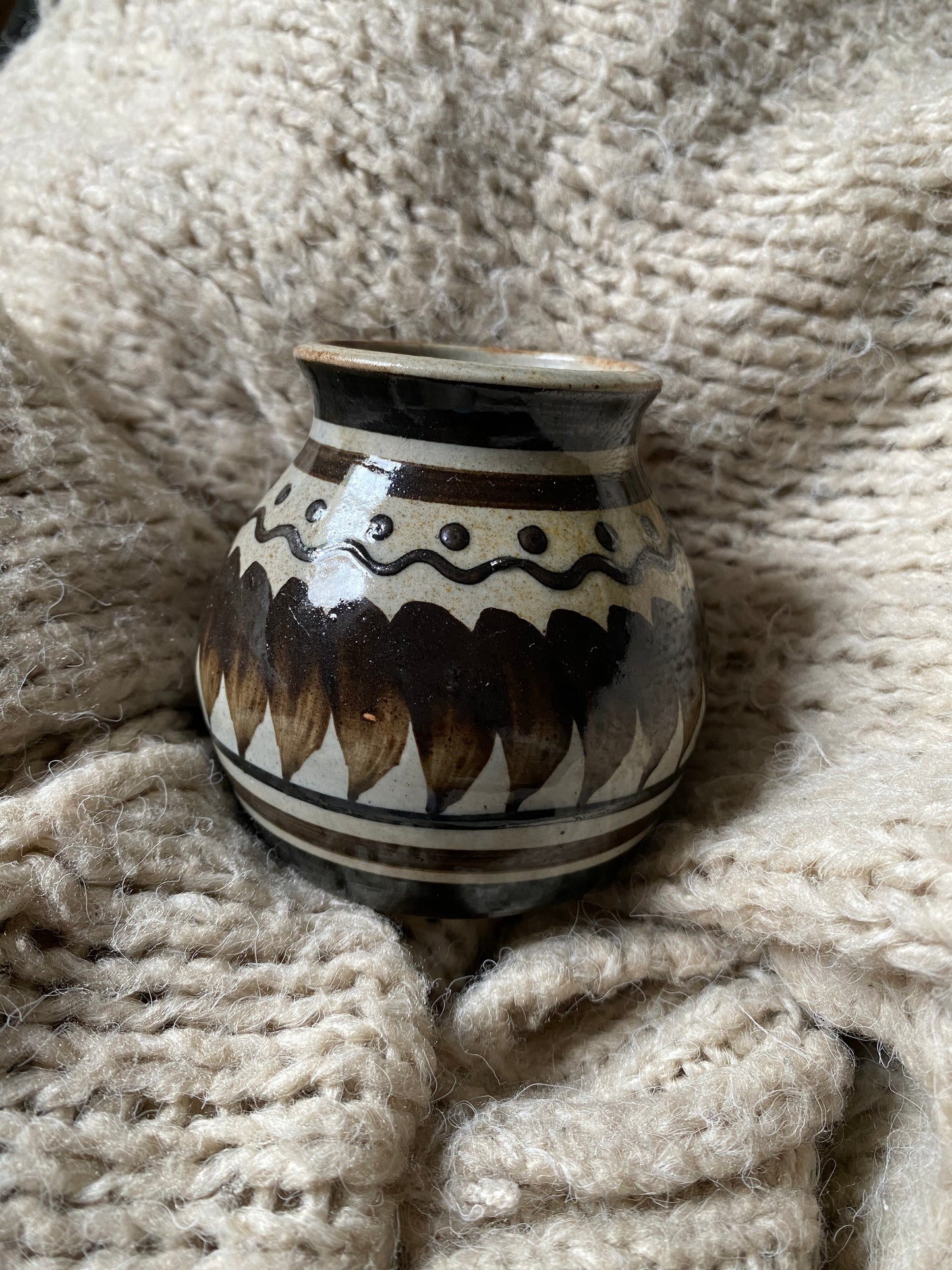 Kleines Keramik Töpfchen Vase Braun Handgemacht